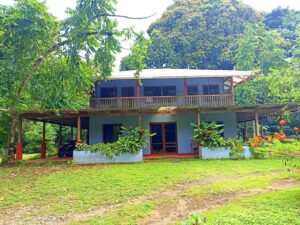 Tropical Gem in Zancudo house with balcony view