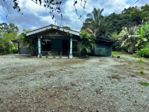Pavones Costa Rica home exterior tropical garden