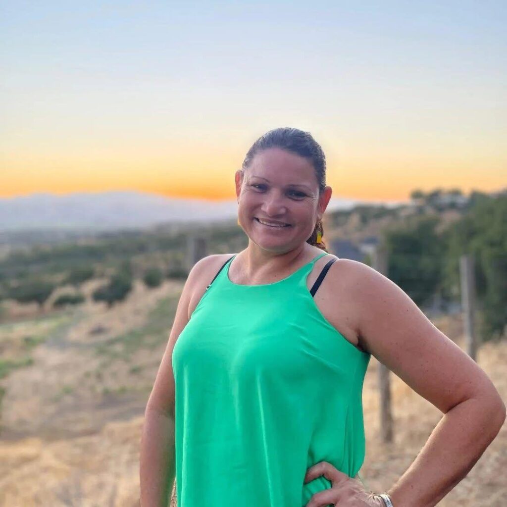 Arelys Zuñiga Local Pavones Real Estate Agent Local Pavones Real Estate Agent